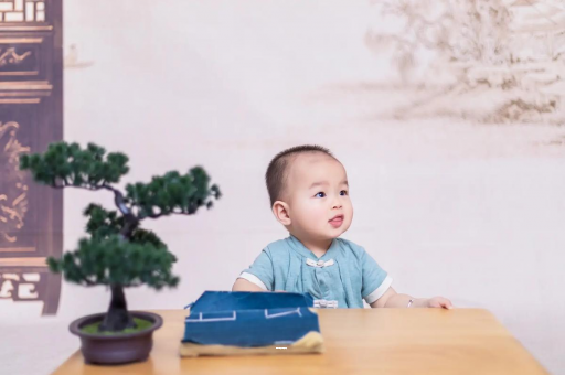 邢台宝宝摔到头第五天吐了 邢台宝宝摔到头第五天吐了